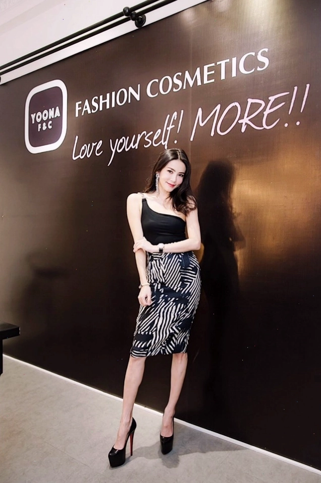 Một góc yên tĩnh tại Yoona Cafe thích hợp cho làm việc và học tập