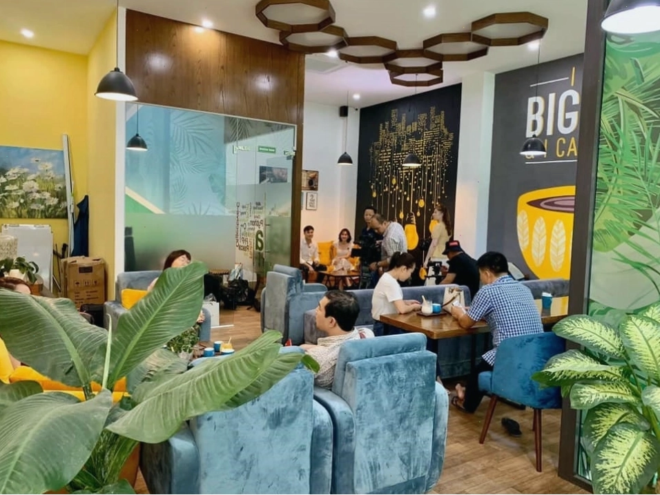 Một góc yên tĩnh trong quán cafe trên đường Lê Văn Lương