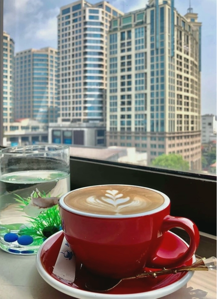 Một quán cafe view đẹp trên đường Lê Văn Lương