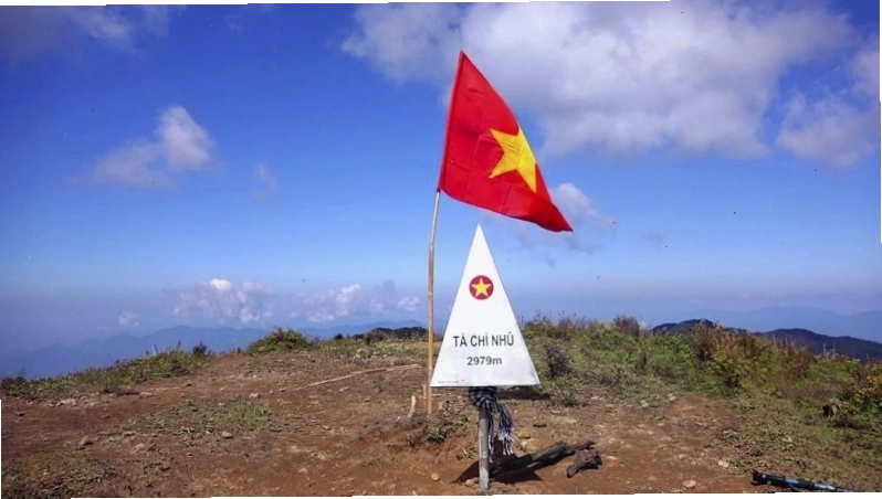 Mùa hoa chi pâu tím rực rỡ trên đỉnh Tà Chì Nhù