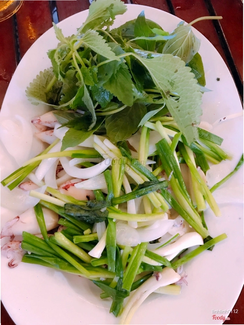 Mực hấp hành tươi ngon