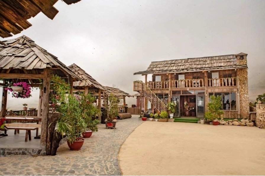 Mường Hoa Restaurant and Homestay với kiến trúc nhà sàn gần gũi thiên nhiên