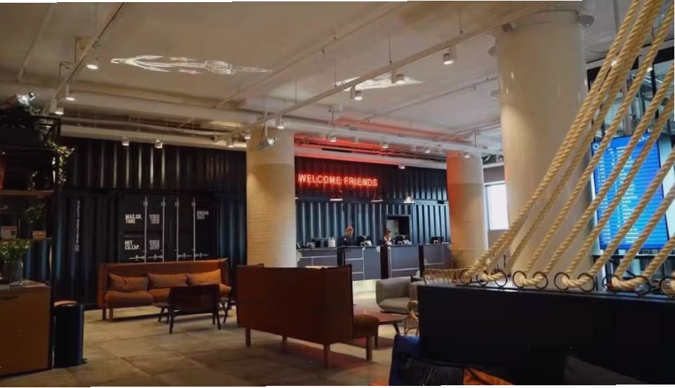Nên Làm Gì Nếu Bạn Đến Trước Giờ Check-in?