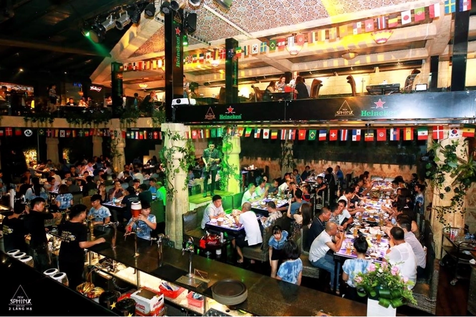New Sphinx Beer Bar với không gian sang trọng và các loại bia đặc biệt