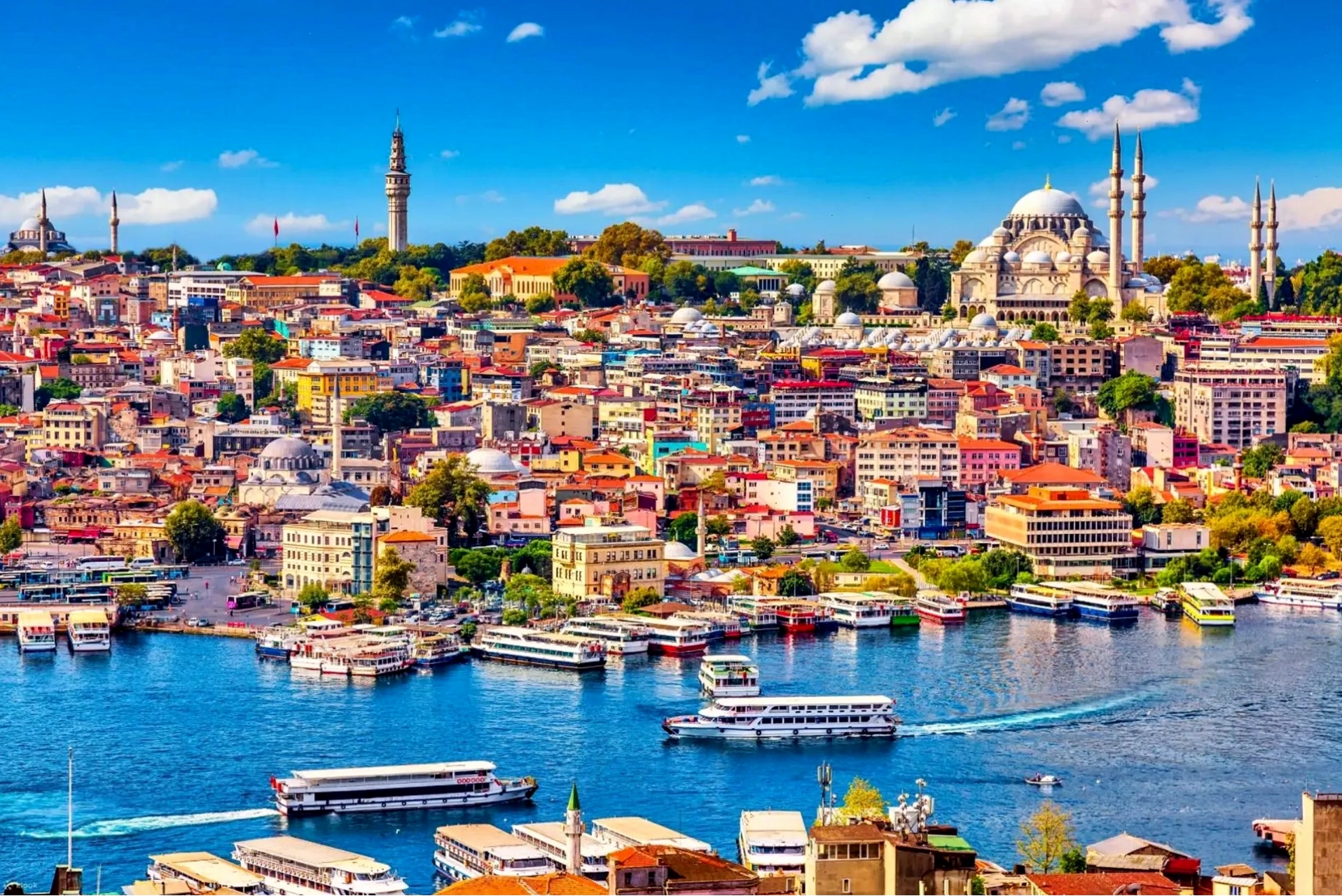 Ngắm hai bờ lục địa Á-Âu tại Eo biển Bosphorus Thổ Nhĩ Kỳ