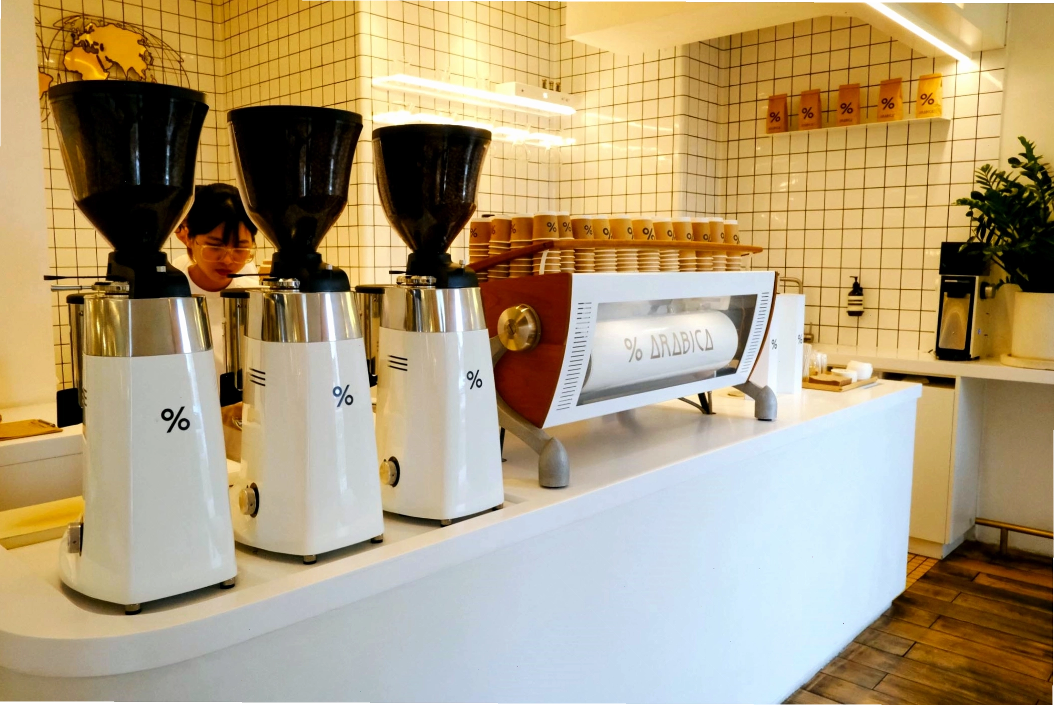 Nghệ thuật đường phố tại The Cafe Apartment
