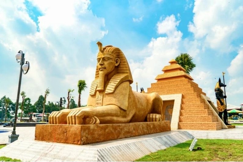 Ngọn hải đăng Alexandria được mô phỏng ấn tượng