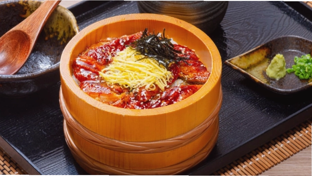 Nguyên liệu tươi ngon chế biến món ăn tại Chiyoda Sushi