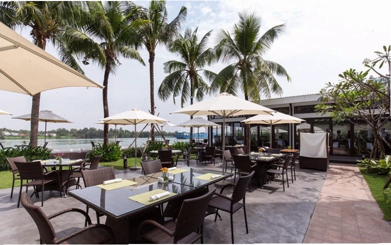 Nhà hàng Bistro Song Vie Saigon với kiến trúc ấn tượng ven sông