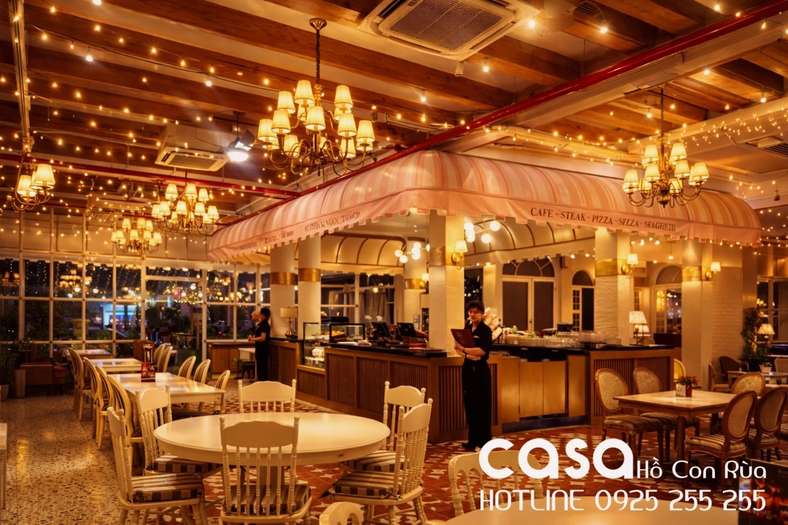 Nhà hàng cafe Casa Hồ Con Rùa với view đẹp