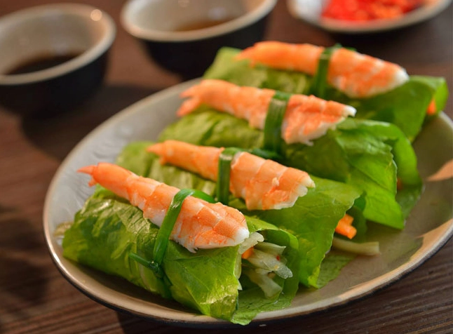 Nhà hàng Cầu Gỗ: Trải nghiệm ẩm thực tinh hoa giữa lòng Hà Nội