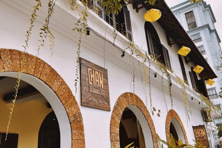 Nhà hàng Chạn Huế: Nơi hương vị cơm niêu gọi về ký ức tuổi thơ