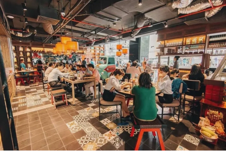Nhà hàng Dì Mai với phong cách thiết kế cổ điển sang trọng