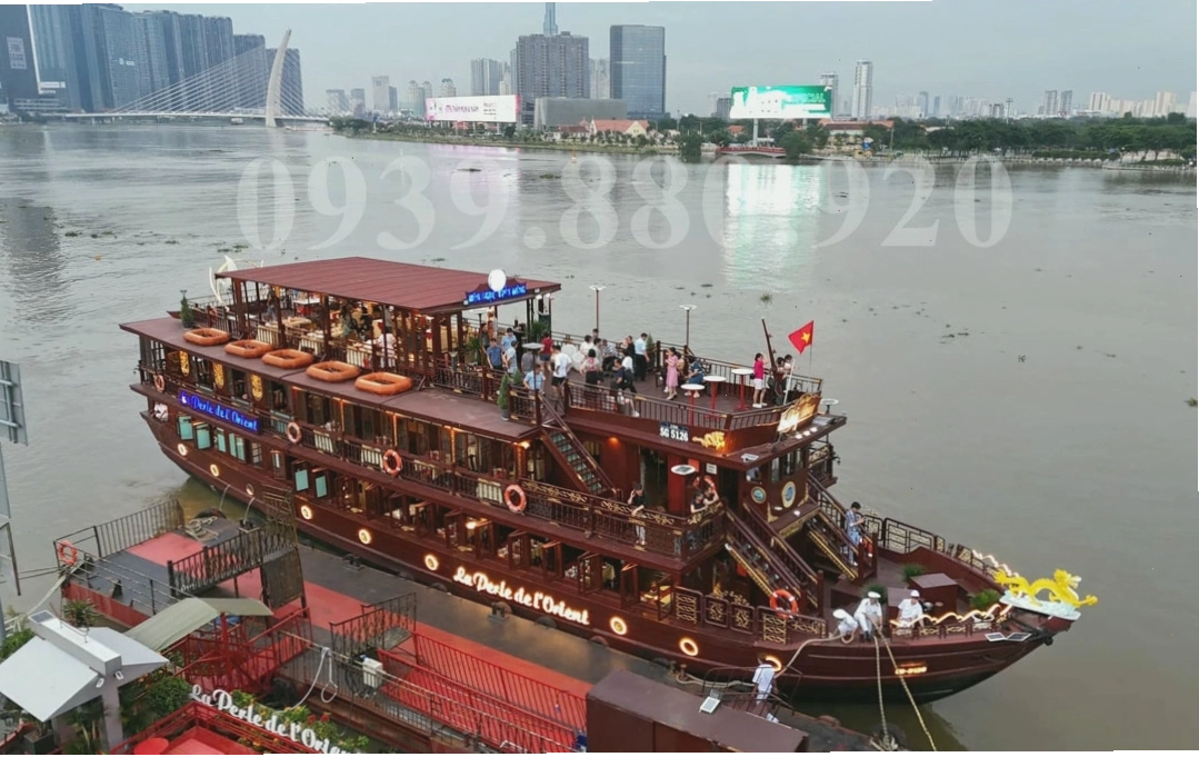 Nhà Hàng Du Thuyền Trên Sông Sài Gòn - Hình 2