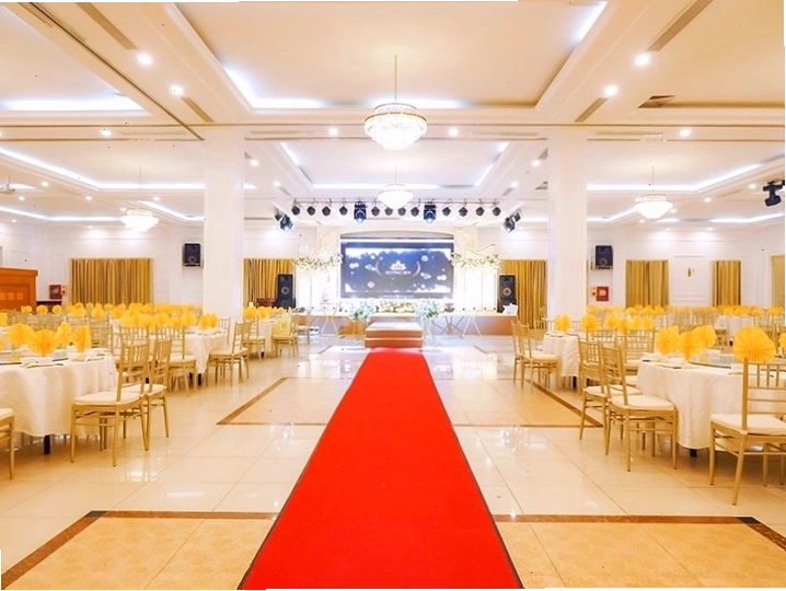 Nhà hàng Hương Sen - không gian tiệc ấm cúng