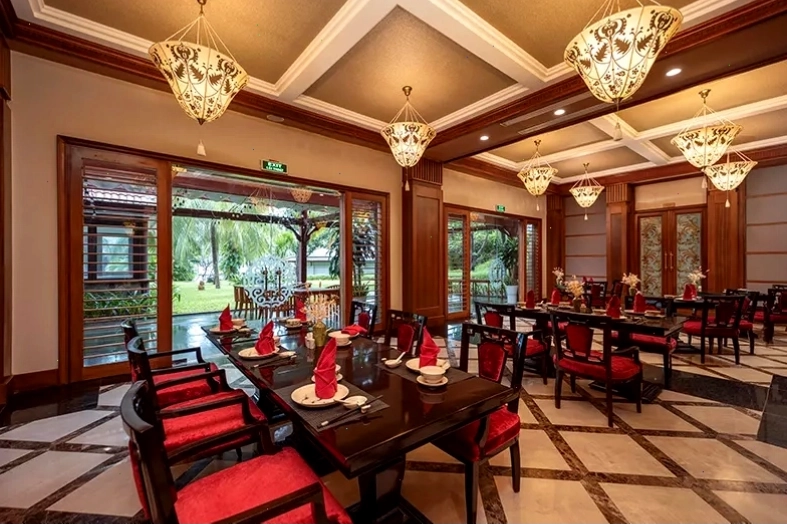 Nhà hàng Hương Việt tại Vinpearl Luxury Nha Trang