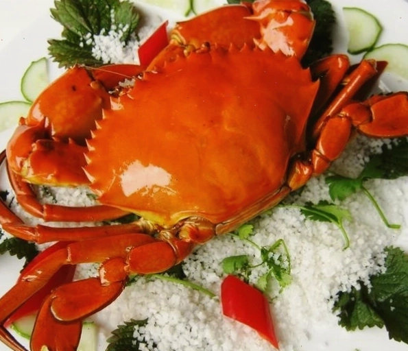 Nhà hàng Ngọc Phượng Mũi Né với không gian thoáng đãng, gần biển