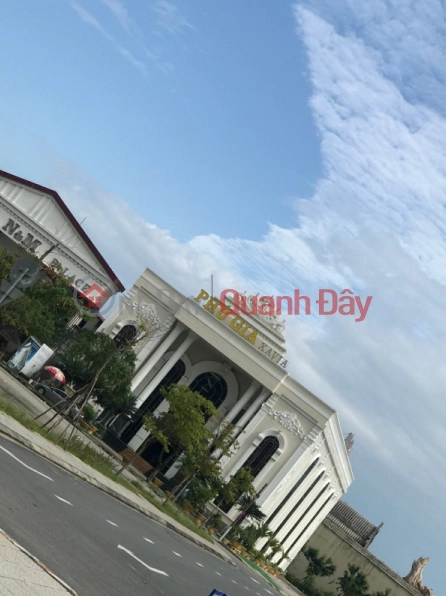 Nhà Hàng Phú Gia Xavia Đà Nẵng: Đánh Giá Chi Tiết Từ Không Gian Đến Món Ăn