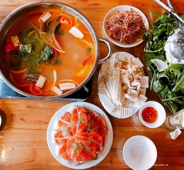 Nhà hàng Thác Bạc Sapa gần khu du lịch