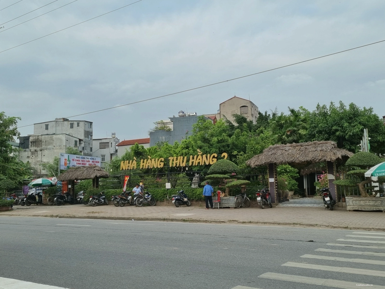 Nhà hàng Thu Hằng 2 tại 235 Văn Tiến Dũng, Bắc Từ Liêm
