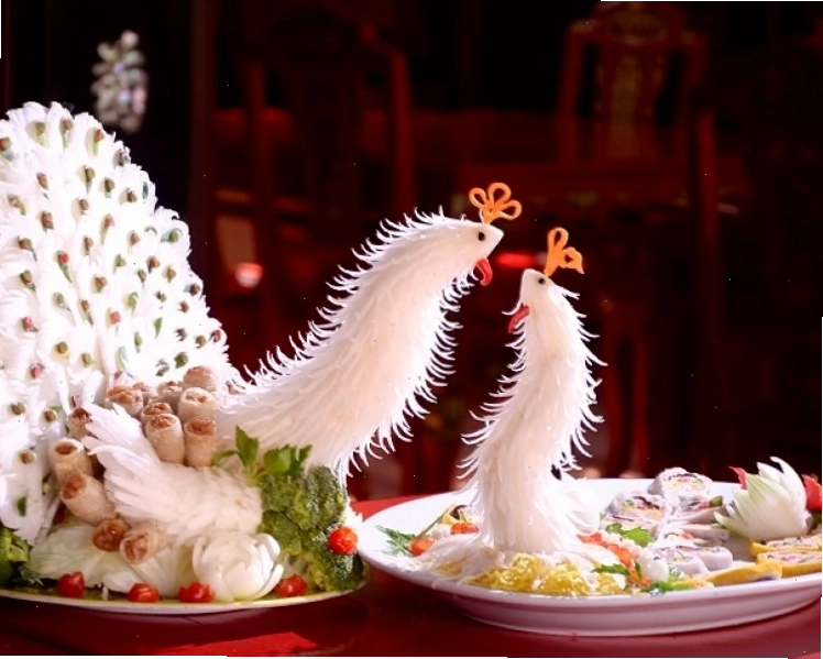 Nhà hàng Tịnh Gia Viên ở Huế nổi tiếng với món nem công chả phụng