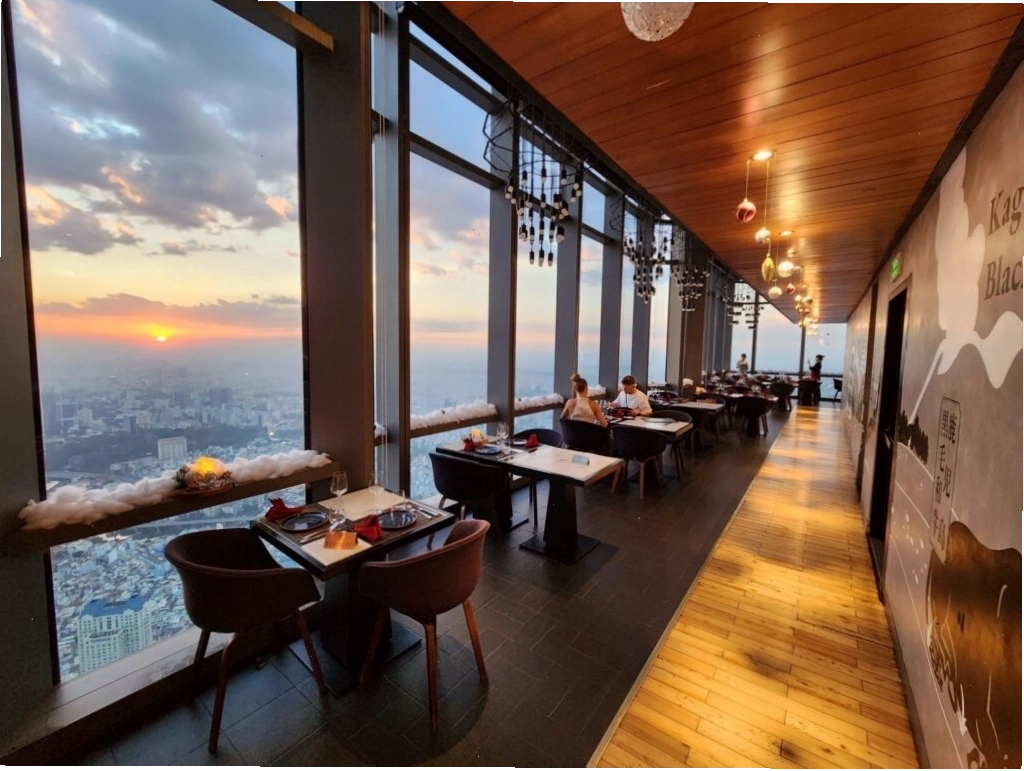 Nhà hàng Ussina Landmark 81 - Không gian sang trọng nhìn ra thành phố