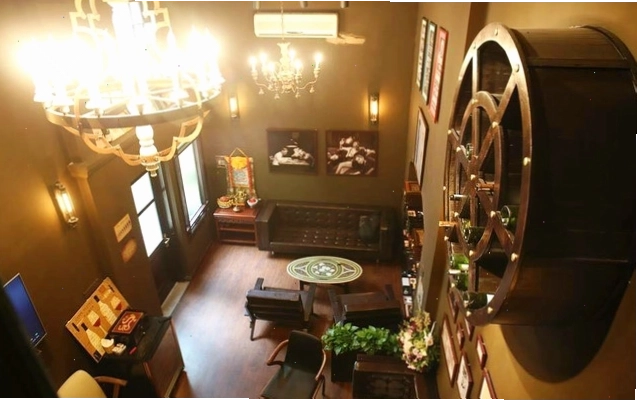 Nhà hàng Vino Alley Restaurant gần Hồ Hoàn Kiếm với không gian sang trọng