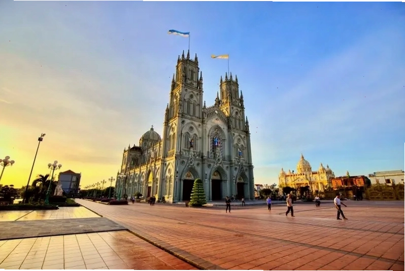 Nhà thờ Hưng Nghĩa với kiến trúc Gotic ấn tượng