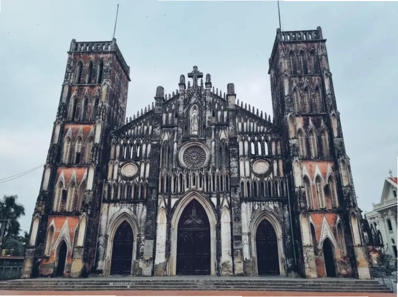 Nhà thờ Sở Kiện cổ kính