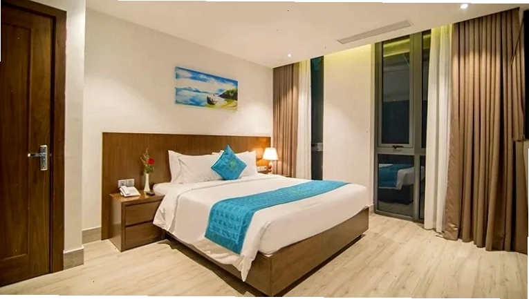 Nhân viên khách sạn Greenery Đà Nẵng phục vụ chu đáo