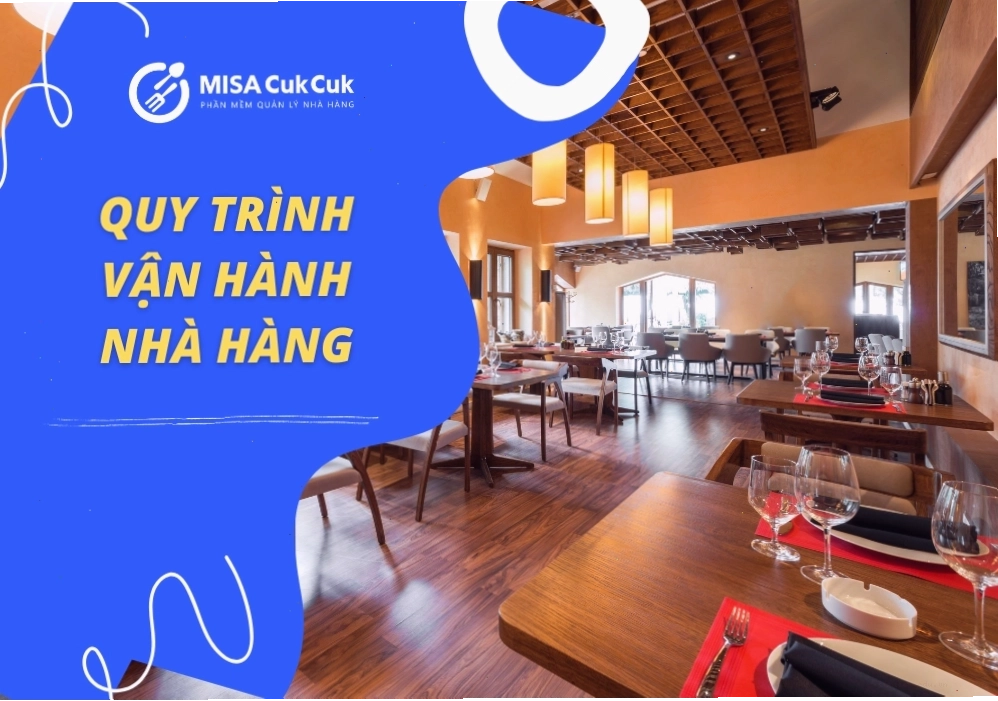 Nhân viên kiểm tra nguyên liệu trước giờ mở cửa nhà hàng
