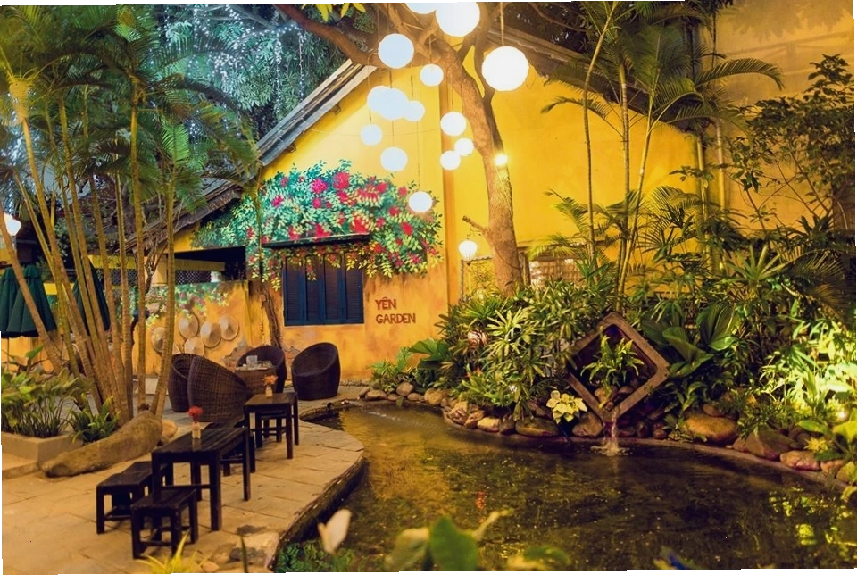 Nhân viên thân thiện tại Yên Cafe Đà Nẵng