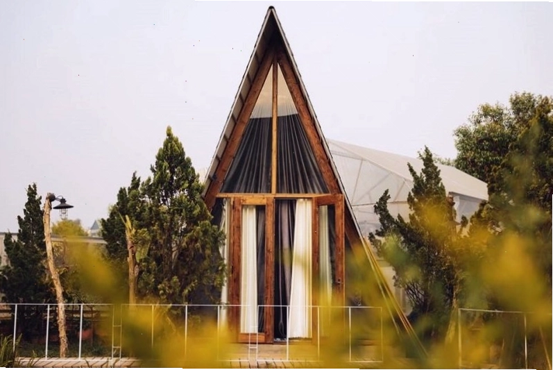 Những ngôi nhà mái chóp độc đáo tại In The Pines Đà Lạt