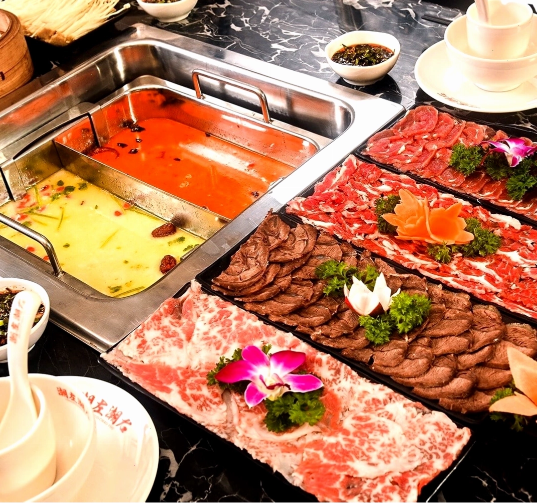 Nồi lẩu bò Trung Hoa nóng hổi