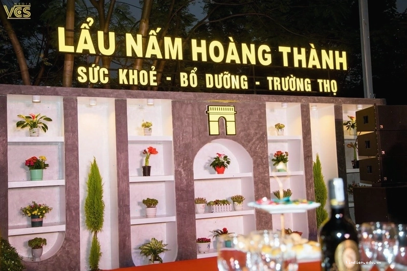 Nồi lẩu nấm thịnh soạn tại Lẩu nấm Hoàng Thành