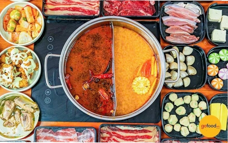 Nồi lẩu Tứ Xuyên thơm ngon và hấp dẫn tại Four Seasons