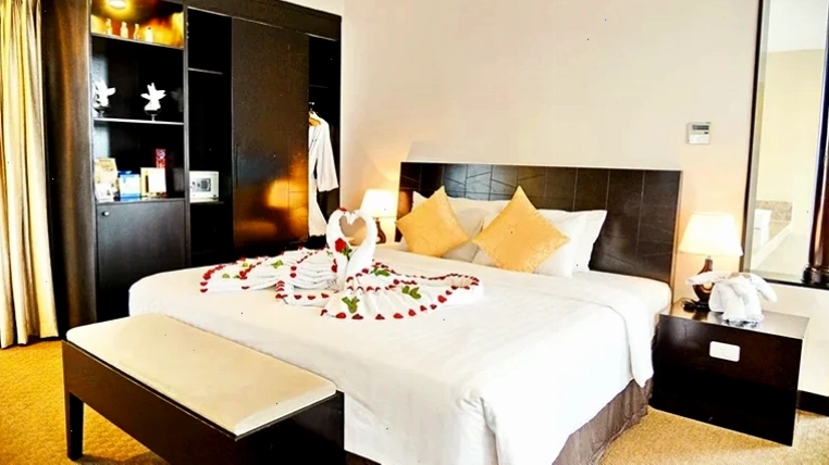Nội thất phòng Deluxe tại Khách sạn Sài Gòn Ban Mê