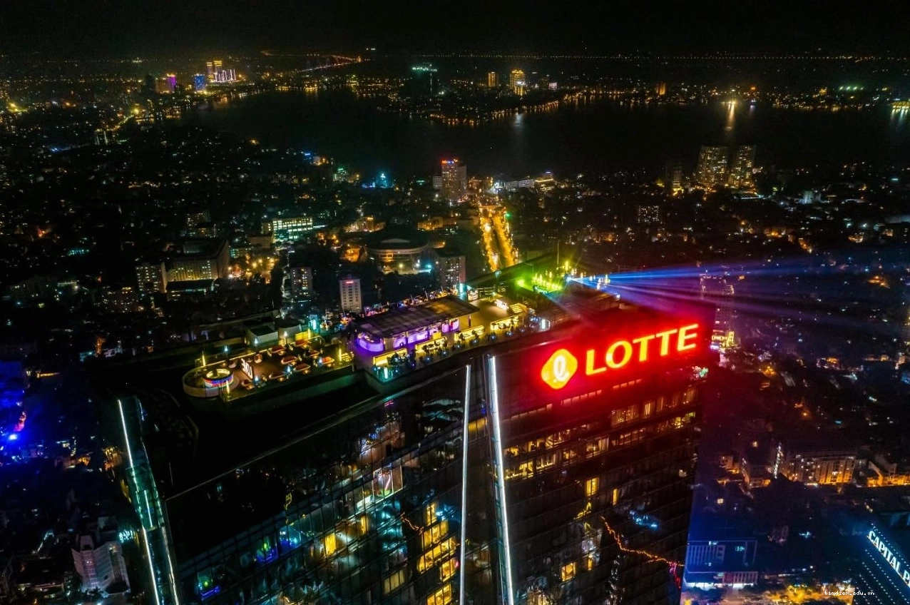 Nội thất phòng nghỉ sang trọng và tiện nghi tại Khách sạn Lotte Hà Nội