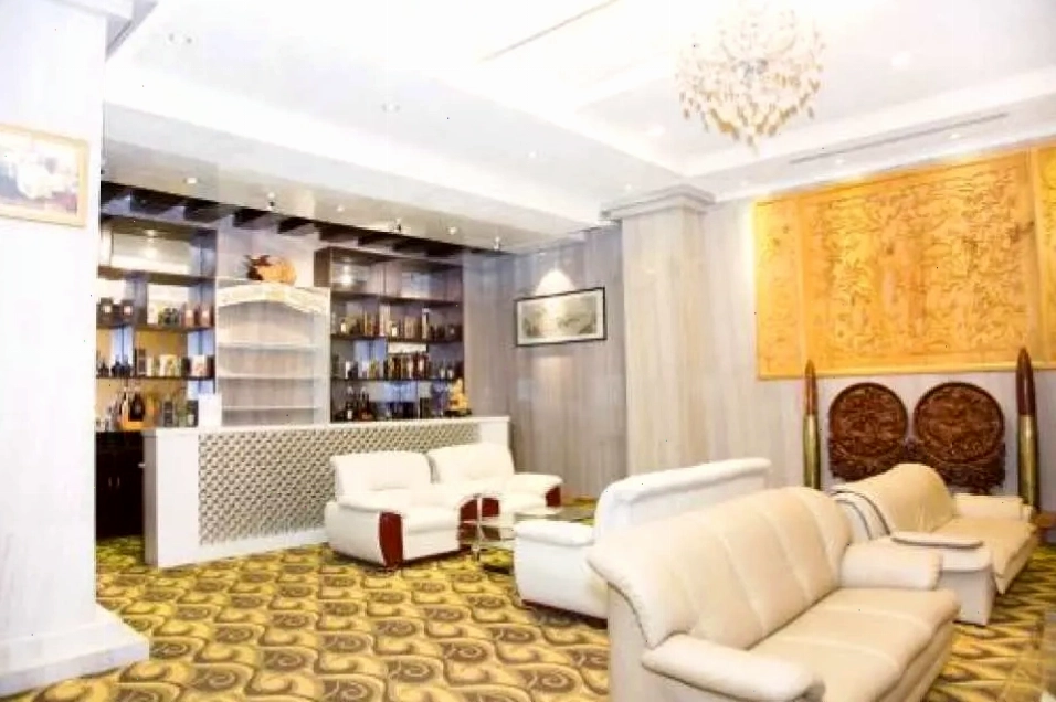 Nội thất phòng tắm hiện đại tại Khách sạn Hai Bà Trưng