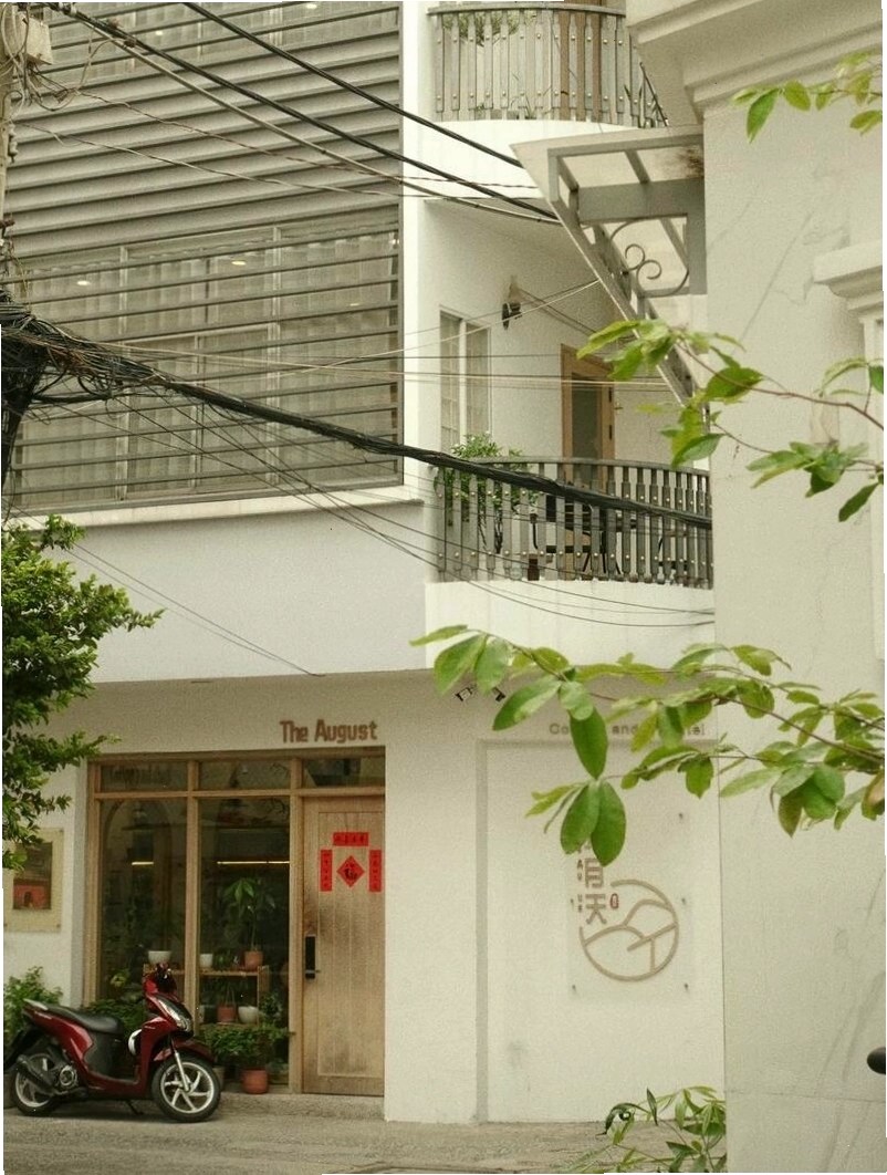 Nội thất vintage tại The August Coffee