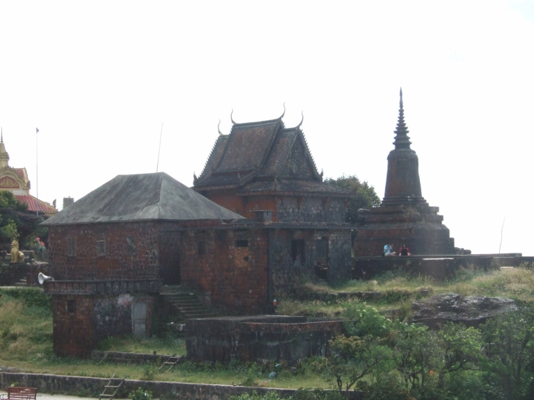 Núi Tà Lơn Ở Đâu Vị Trí Và Những Bí Ẩn Tâm Linh