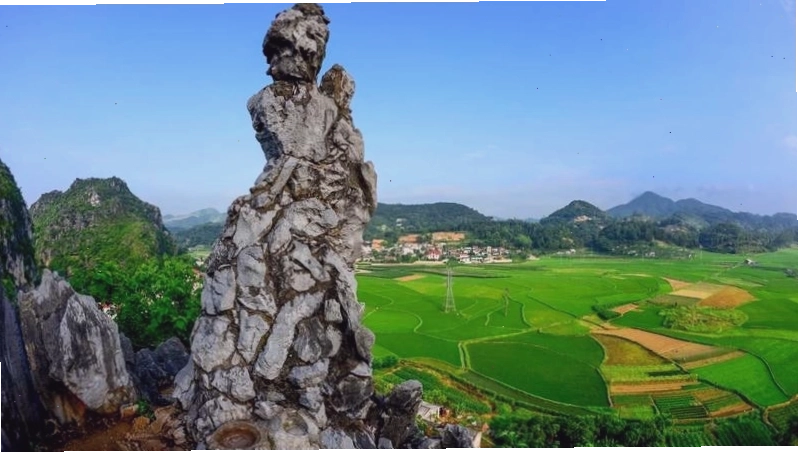Núi Tô Thị Lạng Sơn với hình dáng người phụ nữ trông ngóng