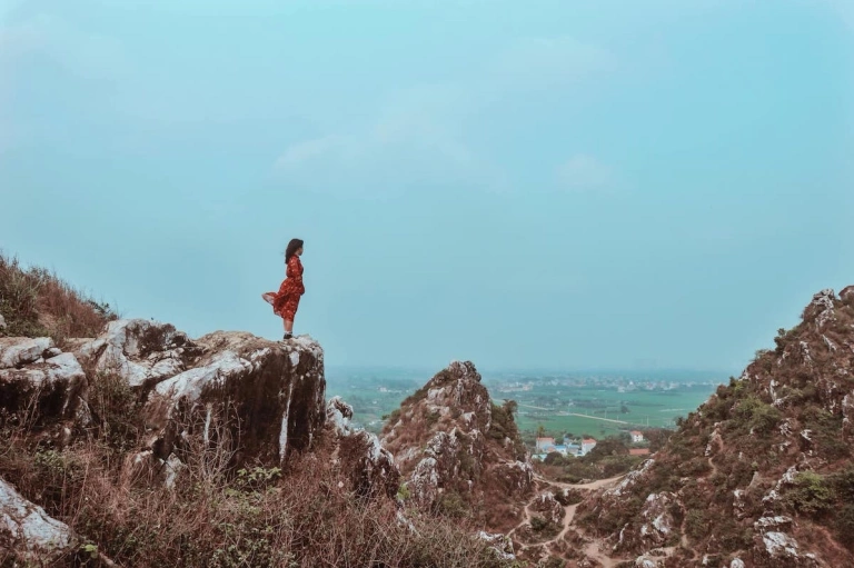 Núi Trầm: Khám Phá 'Cao Nguyên Thu Nhỏ' Gần Hà Nội
