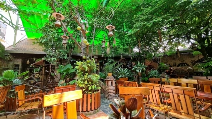 Old Road Cafe với phong cách vintage hoài cổ