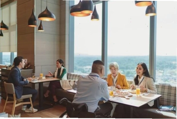 Phản hồi tích cực của khách hàng về nhà hàng