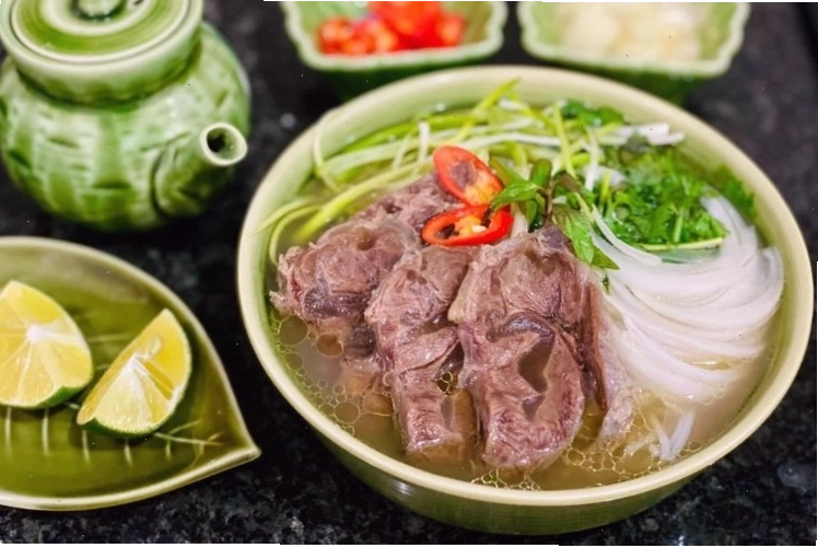 Phở 10 Lý Quốc Sư - thương hiệu phở nổi tiếng tại Hà Nội