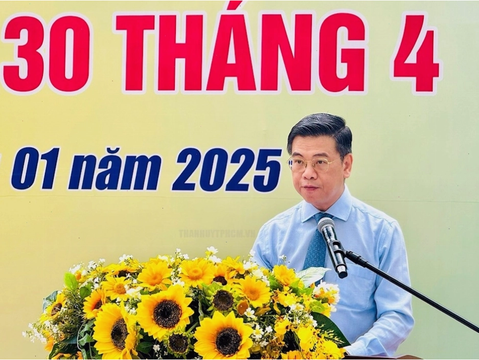 Phó Chủ tịch UBND TP.HCM Nguyễn Văn Dũng phát biểu tại lễ công bố đặt tên Công viên 30 tháng 4