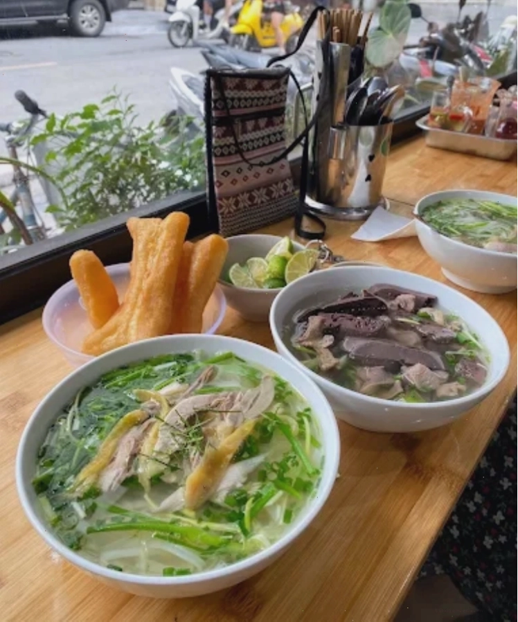 Phở gà Tiến - Quán phở gà ngon tại Hà Nội
