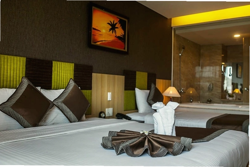 Phòng Deluxe Family Triple Hướng Biển tại Khách sạn Mường Thanh Holiday Mũi Né