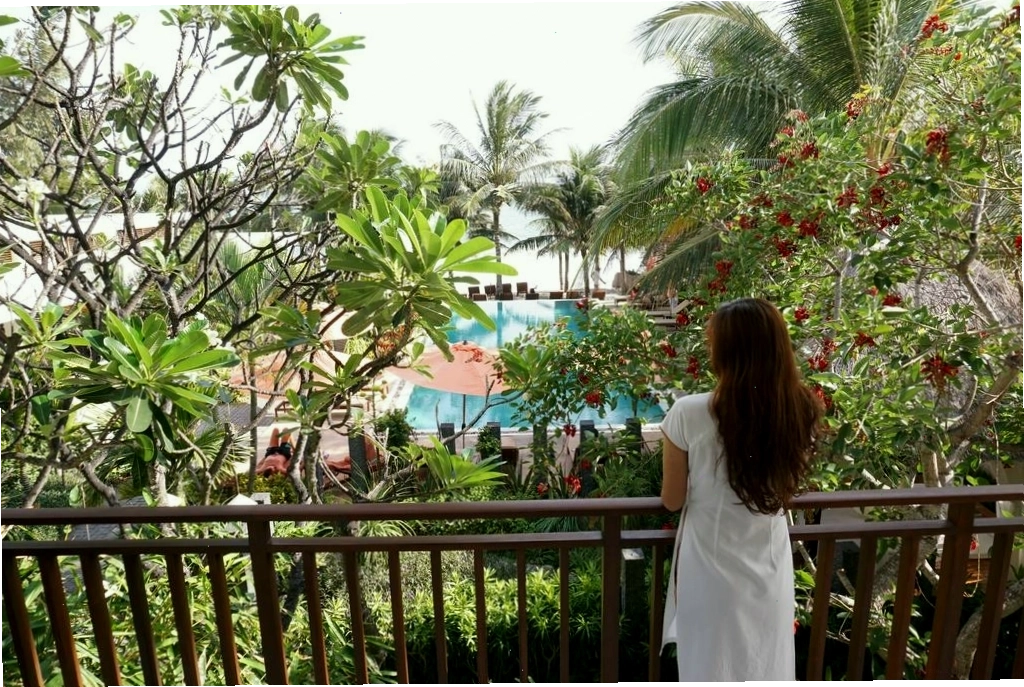 Phòng Deluxe hướng hồ bơi tại Mũi Né